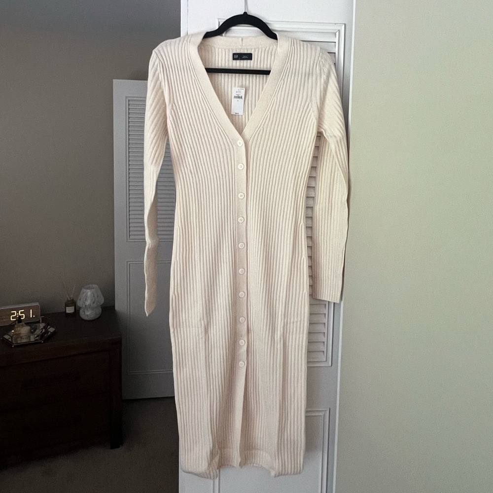 GAP Women’s Ribbed Beige Midi Sweater Dress - Small